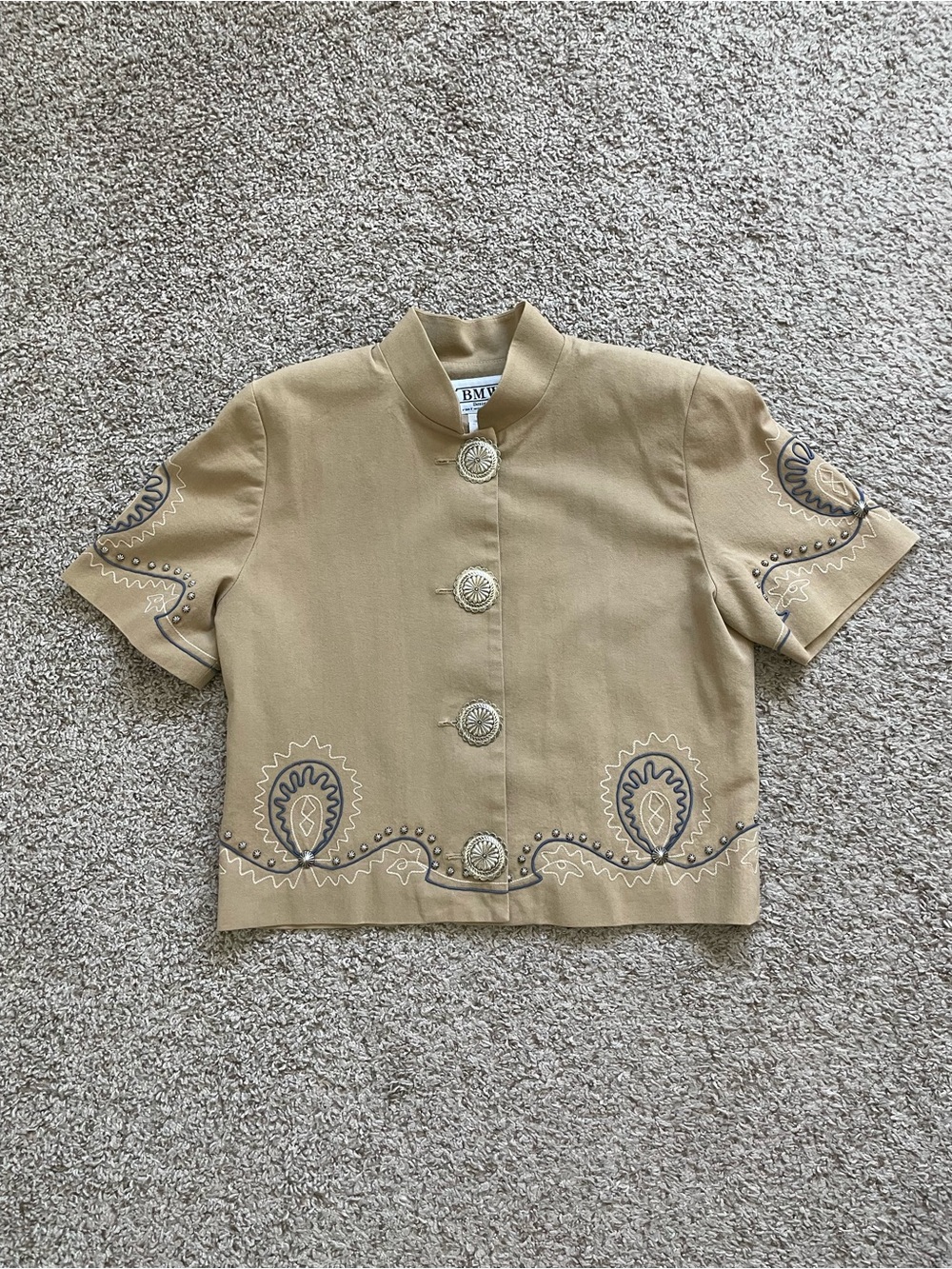 Vintage Women’s Tan Embroidered Western Short-Sleeve Cropped Cotton Jacket